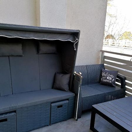 Strandidylle Apartment Mit Meerblick Und Kamin เมียนซิดดรอแย ภายนอก รูปภาพ