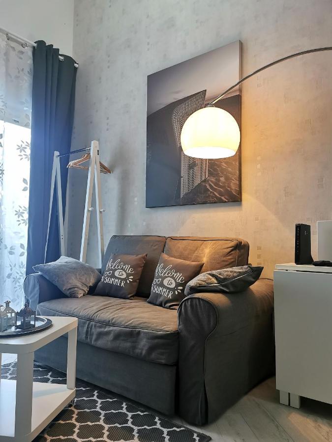 Strandidylle Apartment Mit Meerblick Und Kamin เมียนซิดดรอแย ภายนอก รูปภาพ