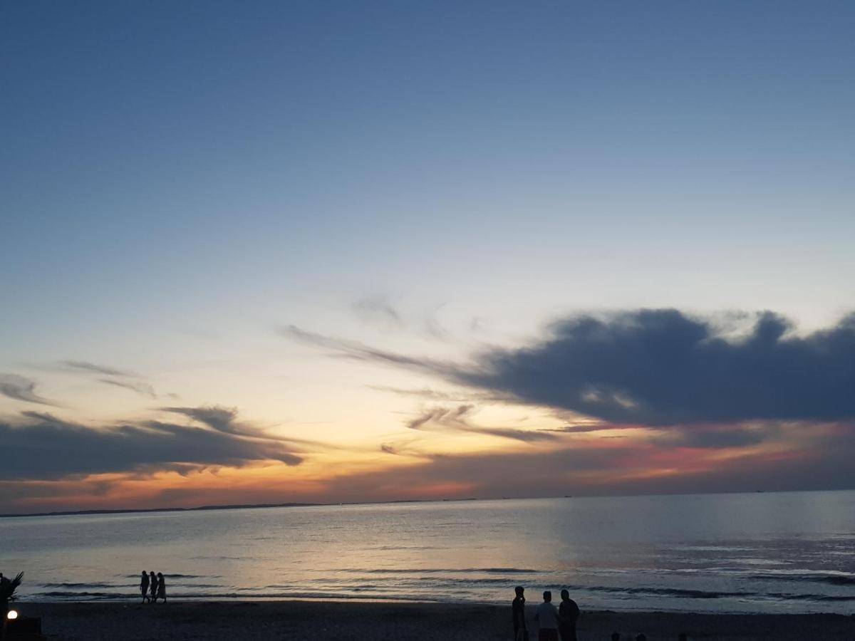 Strandidylle Apartment Mit Meerblick Und Kamin เมียนซิดดรอแย ภายนอก รูปภาพ