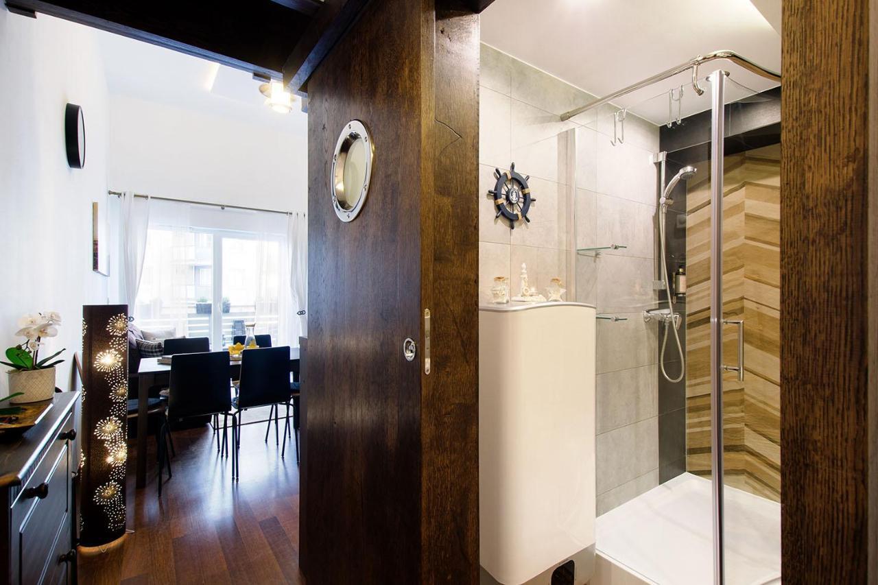 Strandidylle Apartment Mit Meerblick Und Kamin เมียนซิดดรอแย ภายนอก รูปภาพ