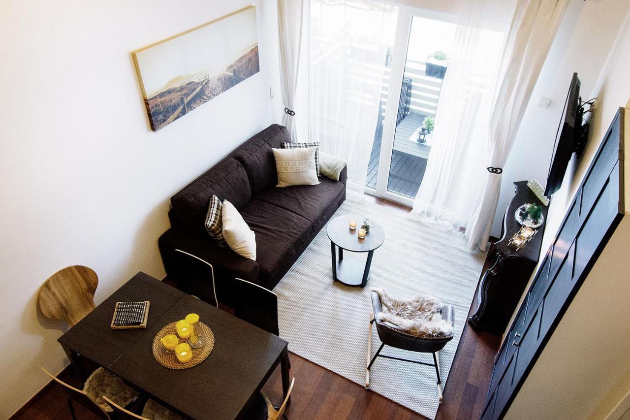 Strandidylle Apartment Mit Meerblick Und Kamin เมียนซิดดรอแย ภายนอก รูปภาพ